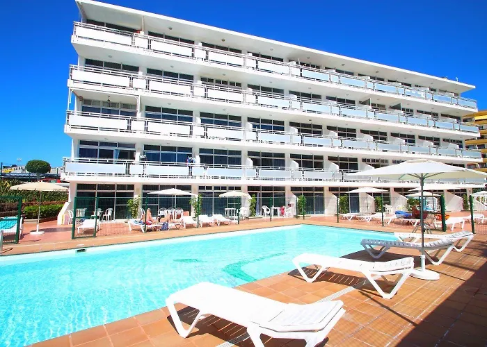 Strelitzias Apartman *