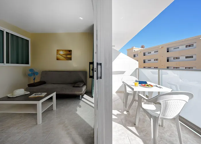 Apartman Strelitzias *