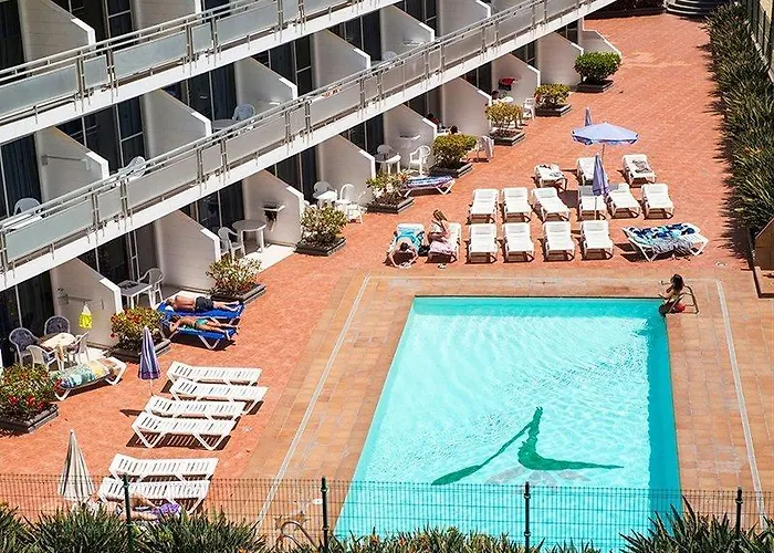 Strelitzias Apartman